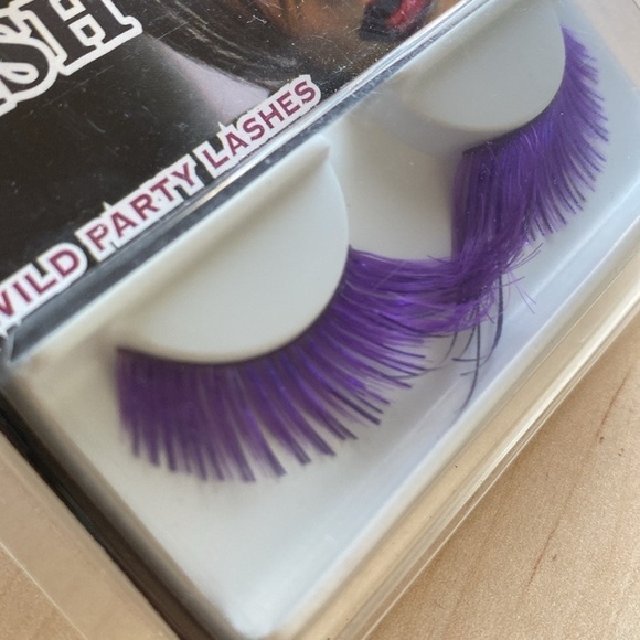 Jerome Russell Winks Flash Lash Party Lashes Fake Eyelashes Wisps Long Purple - Picture 2 of 7